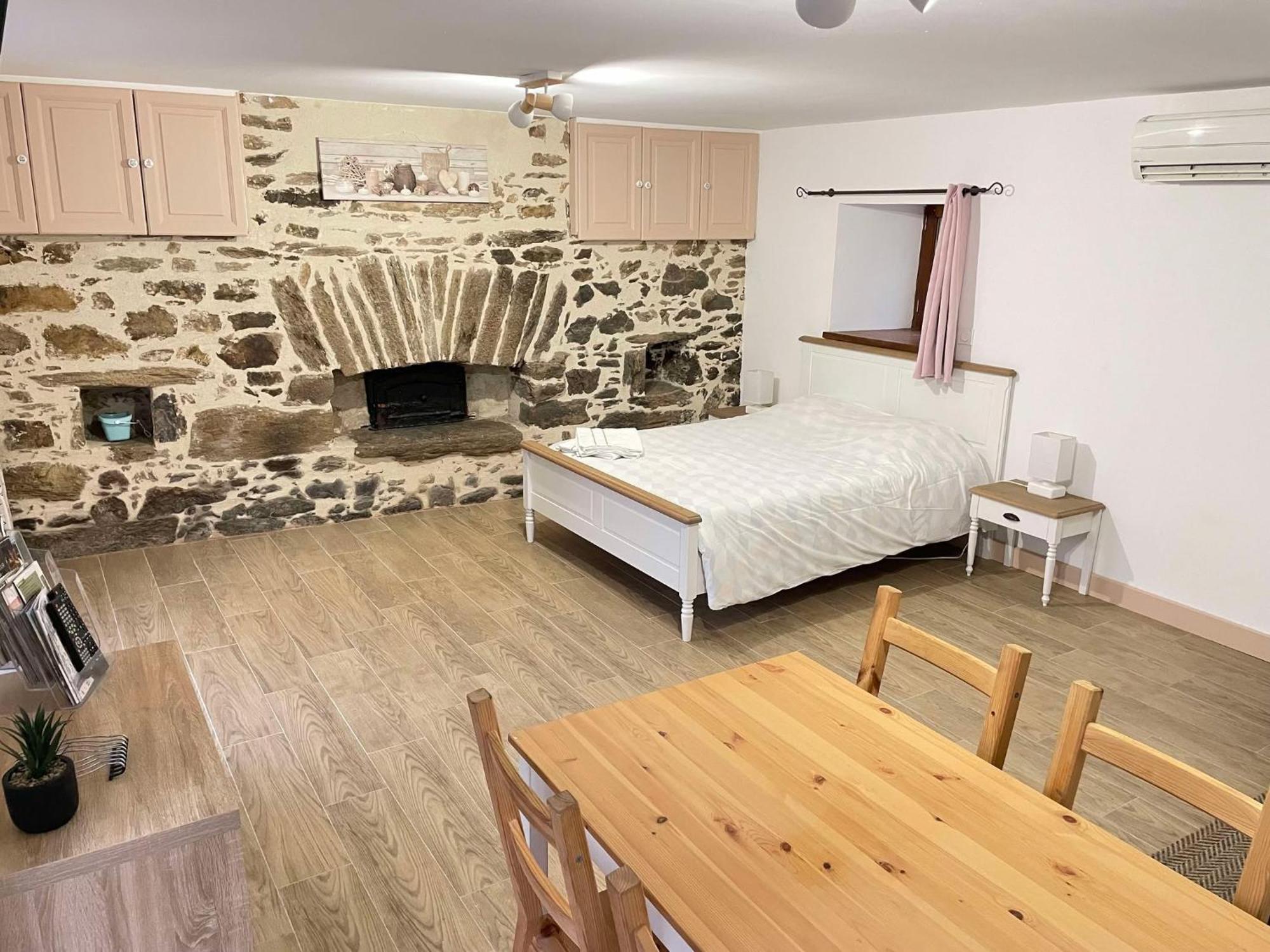 Les Gites Du Gauliat Espartignac Екстериор снимка
